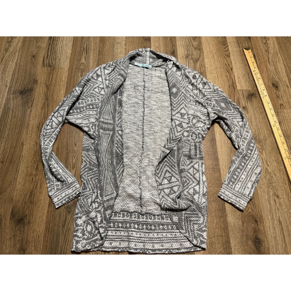 Maurices Sweater Women Size L Gray Cardigan Open Front Aztec Geometric Knit